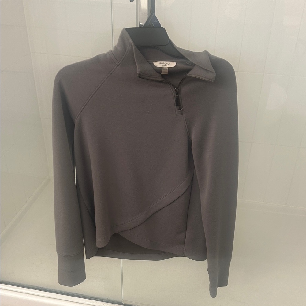 Cable & Gauge Dark Gray Sweatshirt